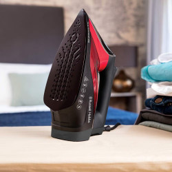 Σίδερο Russell Hobbs One Temperature 25090-56, 2600 W, Κεραμική πλάκα, Μία βέλτιστη θερμοκρασία, Αυτοκαθαριζόμενο, 0,35 l, Κόκκινο/μαύρο