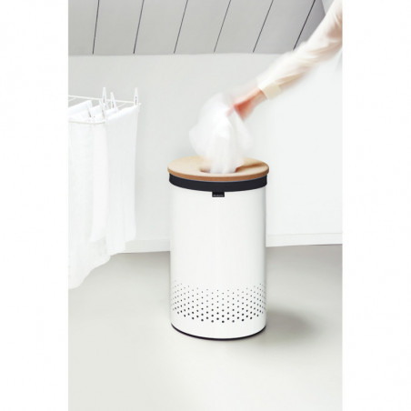 Καλάθι πλυντηρίου της Brabantia 90300241, 60 l, Καπάκι από φελλό, Πλήρωση χωρίς άνοιγμα, οπές εξαερισμού, Λευκό