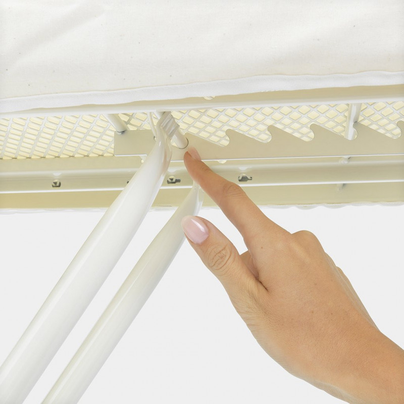 Τραπέζι σιδερώματος Brabantia B 90300132, 124x38 cm, 7 θέσεις ρύθμισης, υποδοχή σίδερου, Λευκό/Μπλε