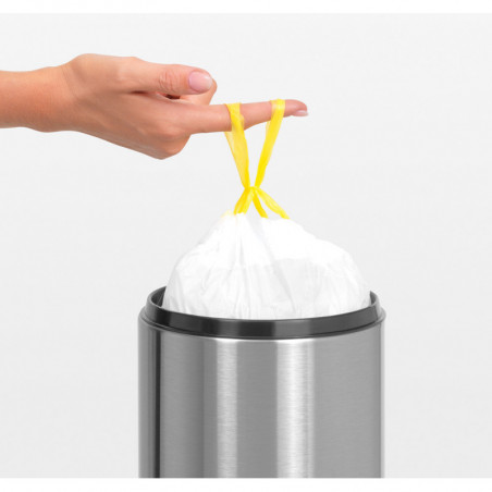 Κάδος Brabantia Touch Bin 647210, 3 L, Ομαλό και αθόρυβο άνοιγμα, Επιτοίχια τοποθέτηση, Λαμπερό ανοξείδωτο ατσάλι