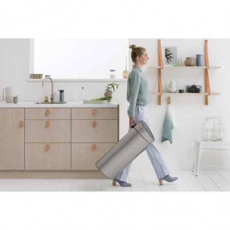 Κάδος απορριμμάτων Brabantia Touch Bin New 649734, 40 λίτρα, Αθόρυβο και ομαλό κλείσιμο, Επίπεδη πλάτη, Ανθεκτικό στα δακτυλικά αποτυπώματα, Ανοξείδωτο/ματ