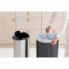 Κάδος απορριμμάτων Brabantia Touch Bin New 649734, 40 λίτρα, Αθόρυβο και ομαλό κλείσιμο, Επίπεδη πλάτη, Ανθεκτικό στα δακτυλικά αποτυπώματα, Ανοξείδωτο/ματ