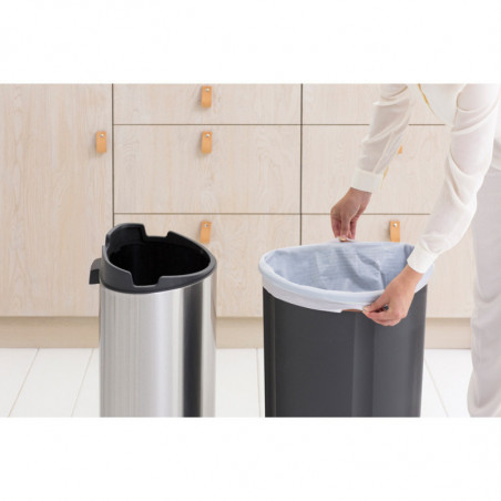 Brabantia Touch Bin New 650532, 40 l, αθόρυβο και ομαλό κλείσιμο, επίπεδη πλάτη, Inox/matt