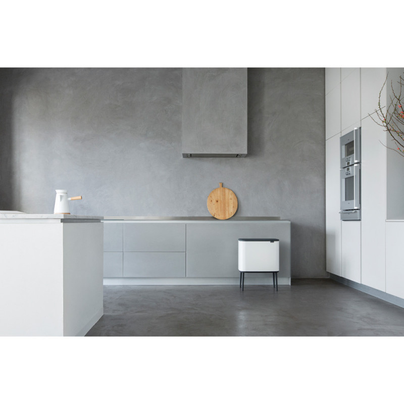 Κάδος Brabantia Bo Touch 651110, 11+23 L, Ομαλό και αθόρυβο άνοιγμα, Μεγάλο άνοιγμα, Λευκό