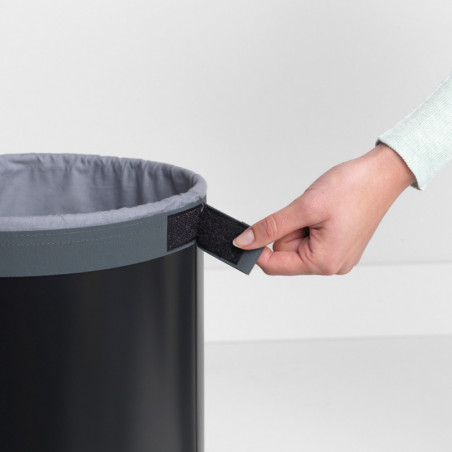 Καλάθι πλυντηρίου Brabantia 1000825, 35 L, Καπάκι από φελλό, Πλήρωση χωρίς άνοιγμα, οπές εξαερισμού, Μαύρο