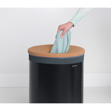 Καλάθι πλυντηρίου Brabantia 1000826, 60 l, Καπάκι από φελλό, Πλήρωση χωρίς άνοιγμα, οπές εξαερισμού, Μαύρο