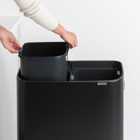 Κάδος Brabantia Bo Touch Hi 1001264, 2x30 l, Στεγανή εφαρμογή στον τοίχο, Ρύθμιση ποδιού, Μαύρο/ματ