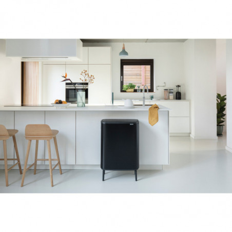 Κάδος Brabantia Bo Touch Hi 1001264, 2x30 l, Στεγανή εφαρμογή στον τοίχο, Ρύθμιση ποδιού, Μαύρο/ματ