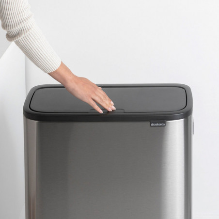 Κάδος Brabantia Bo Touch Hi 1001265, 2x30 l, Στεγανή εφαρμογή στον τοίχο, Ρύθμιση ποδιού, Ανθεκτικό στα δακτυλικά αποτυπώματα, Inox/matt
