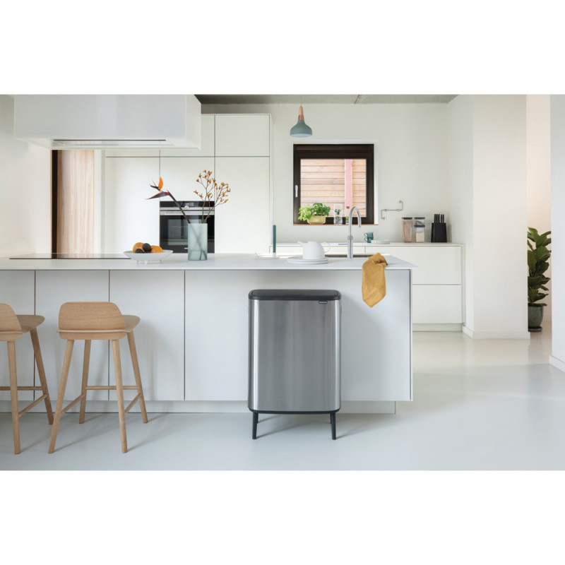 Κάδος Brabantia Bo Touch Hi 1001265, 2x30 l, Στεγανή εφαρμογή στον τοίχο, Ρύθμιση ποδιού, Ανθεκτικό στα δακτυλικά αποτυπώματα, Inox/matt