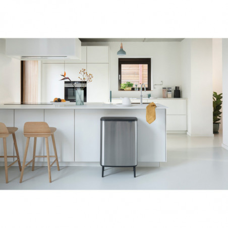 Κάδος Brabantia Bo Touch Hi 1001265, 2x30 l, Στεγανή εφαρμογή στον τοίχο, Ρύθμιση ποδιού, Ανθεκτικό στα δακτυλικά αποτυπώματα, Inox/matt