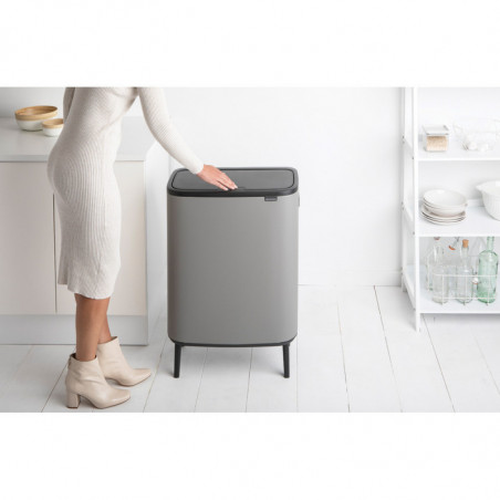 Κάδος Brabantia Bo Touch Hi 1001266, 2x30 l, Στεγανή εφαρμογή στον τοίχο, Ρύθμιση ποδιού, Ορυκτέλαιο με επικάλυψη, Γκρι