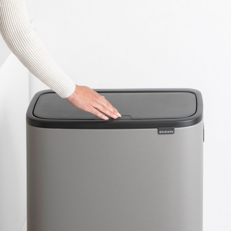 Κάδος Brabantia Bo Touch Hi 1001266, 2x30 l, Στεγανή εφαρμογή στον τοίχο, Ρύθμιση ποδιού, Ορυκτέλαιο με επικάλυψη, Γκρι
