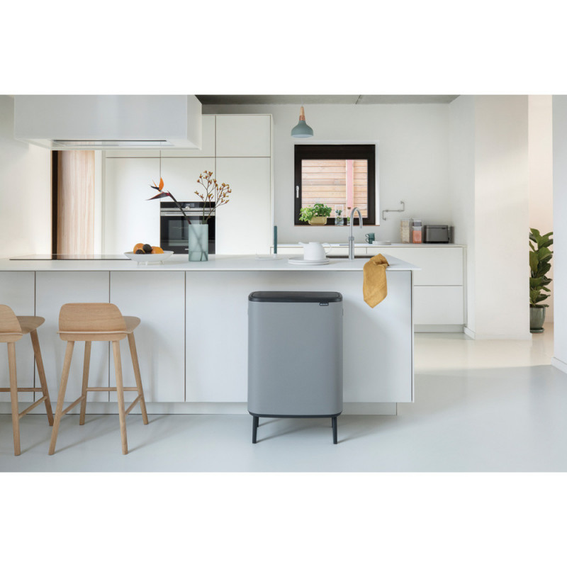 Κάδος Brabantia Bo Touch Hi 1001266, 2x30 l, Στεγανή εφαρμογή στον τοίχο, Ρύθμιση ποδιού, Ορυκτέλαιο με επικάλυψη, Γκρι