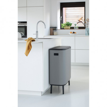 Κάδος Brabantia Bo Touch Hi 1001266, 2x30 l, Στεγανή εφαρμογή στον τοίχο, Ρύθμιση ποδιού, Ορυκτέλαιο με επικάλυψη, Γκρι
