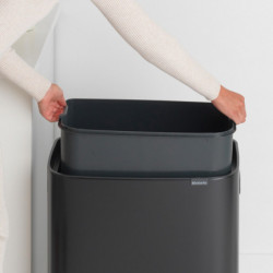 Κάδος απορριμμάτων Brabantia Bo Touch 1001274, 60 λίτρα, Ομαλό και αθόρυβο άνοιγμα, Μεγάλο άνοιγμα, Ανθεκτικό στα αποτυπώματα, Μαύρο/ματ
