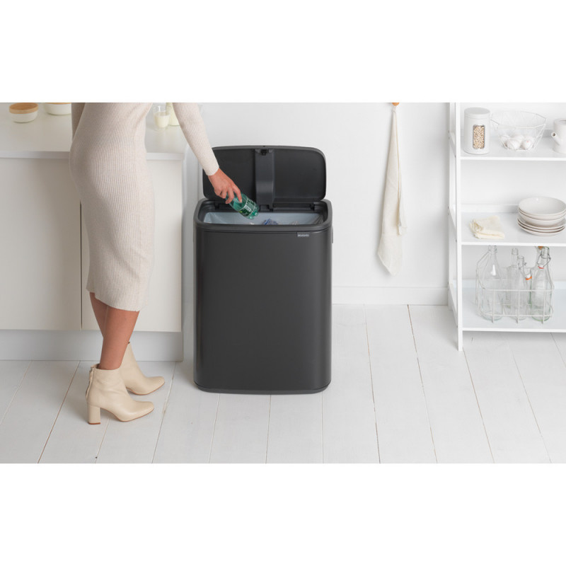 Κάδος απορριμμάτων Brabantia Bo Touch 1001274, 60 λίτρα, Ομαλό και αθόρυβο άνοιγμα, Μεγάλο άνοιγμα, Ανθεκτικό στα αποτυπώματα, Μαύρο/ματ