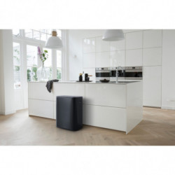 Κάδος απορριμμάτων Brabantia Bo Touch 1001274, 60 λίτρα, Ομαλό και αθόρυβο άνοιγμα, Μεγάλο άνοιγμα, Ανθεκτικό στα αποτυπώματα, Μαύρο/ματ