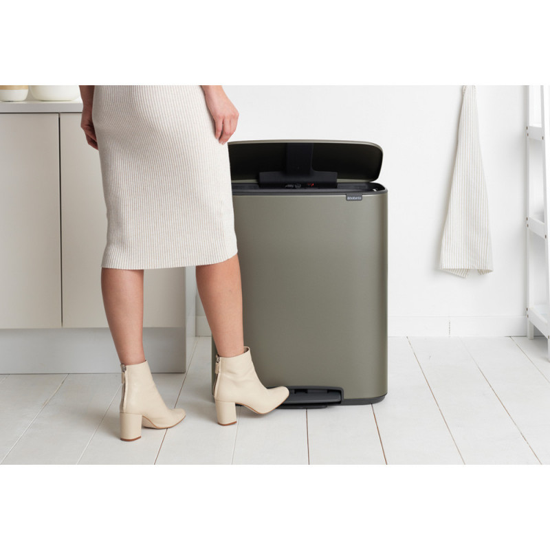 Κάδος Brabantia Bo Pedal 1003184, 60 L, Εύκολο κλείσιμο, Αντιολισθητική βάση, Γκρι