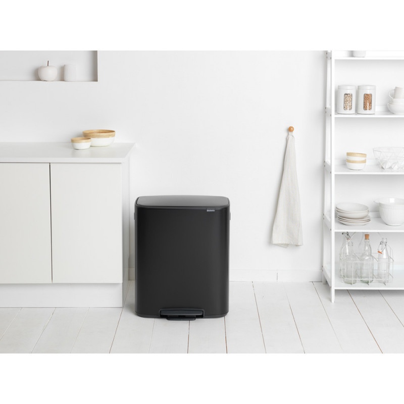 Κάδος Brabantia Bo Pedal 1003185, 60 L, Εύκολο κλείσιμο, Αντιολισθητική βάση, Μαύρο