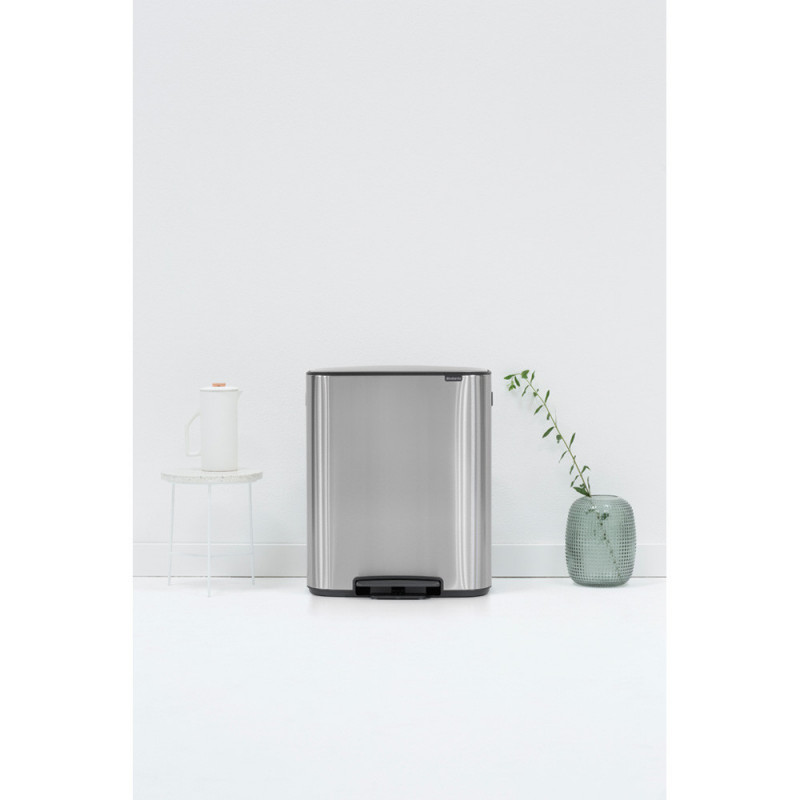 Κάδος Brabantia Bo Pedal 1003186, 60 l, Εύκολο κλείσιμο, Αντιολισθητική βάση, Ανθεκτικός στα δακτυλικά αποτυπώματα, Inox/Matte