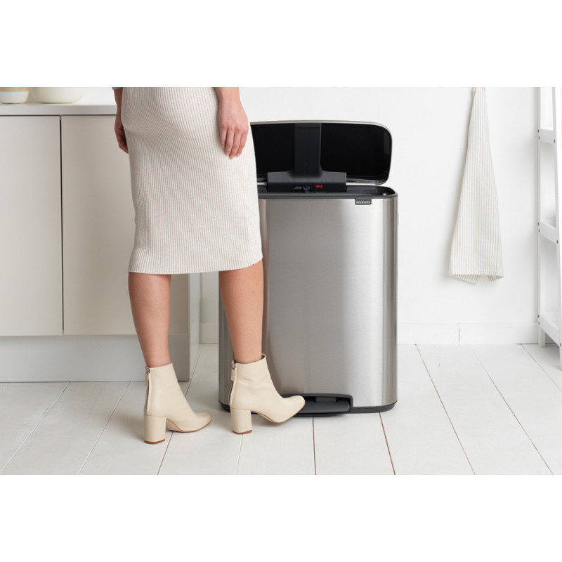 Κάδος Brabantia Bo Pedal 1003186, 60 l, Εύκολο κλείσιμο, Αντιολισθητική βάση, Ανθεκτικός στα δακτυλικά αποτυπώματα, Inox/Matte