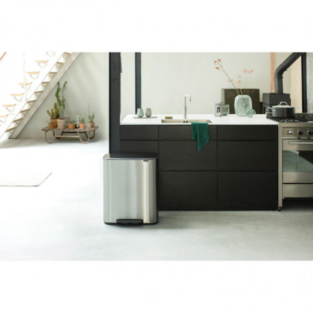 Κάδος Brabantia Bo Pedal 1003192, 2x30 l, Ομαλό κλείσιμο, Αντιολισθητική βάση, Ανθεκτικό στα δακτυλικά αποτυπώματα, Inox/matt