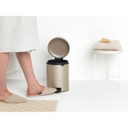 Κάδος με πεντάλ Brabantia NewIcon 1003198, 5 L, Ομαλό κλείσιμο, Αντιολισθητική βάση, Μεταλλικό χρυσό