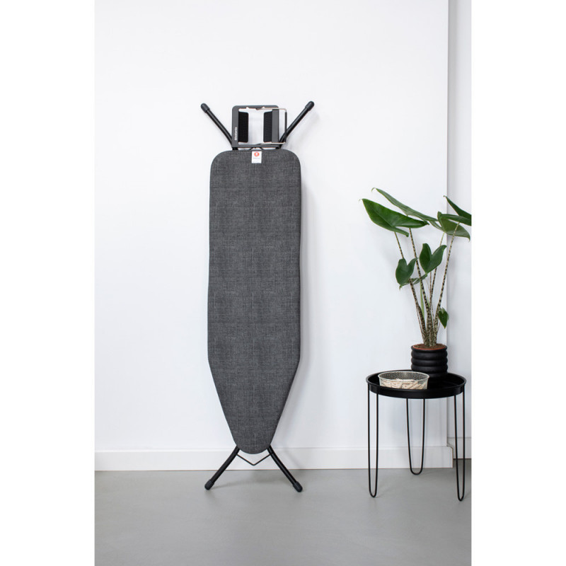Τραπέζι σιδερώματος Brabantia B 1003335, 124x38 cm, 7 θέσεις ρύθμισης, υποδοχή σίδερου, Μαύρο