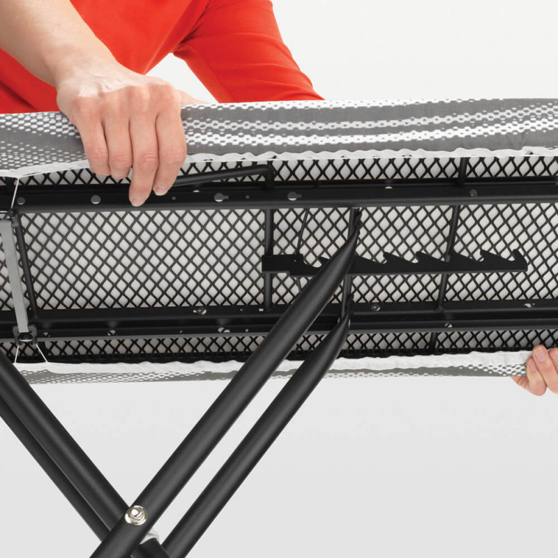 Τραπέζι σιδερώματος Brabantia B 1003339, 124x38 cm, 7 θέσεις ρύθμισης, Σιδεροθήκη, Σκούρο γκρι/λευκό
