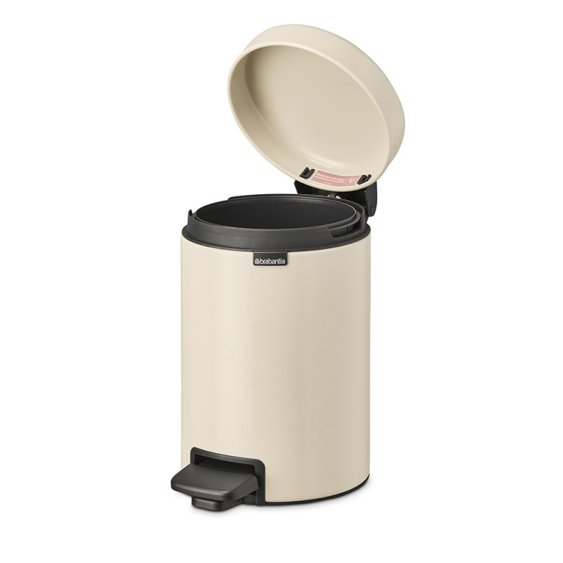 Κάδος απορριμμάτων με πεντάλ Brabantia NewIcon 1005523, 3 L, Ομαλό κλείσιμο, Αντιολισθητική βάση, Μπεζ