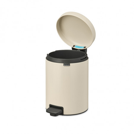 Κάδος απορριμμάτων με πεντάλ Brabantia NewIcon 1005527, 5 L, Ομαλό κλείσιμο, Αντιολισθητική βάση, Μπεζ