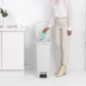 Κάδος απορριμμάτων με πεντάλ Brabantia StepUp 1005556, 40 L, Οικολογικά υλικά, Μεγάλο άνοιγμα, Ανοιχτό γκρι