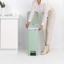 Κάδος απορριμμάτων με πεντάλ Brabantia StepUp 1005558, 40 L, Οικολογικά υλικά, Μεγάλο άνοιγμα, Ανοιχτό πράσινο