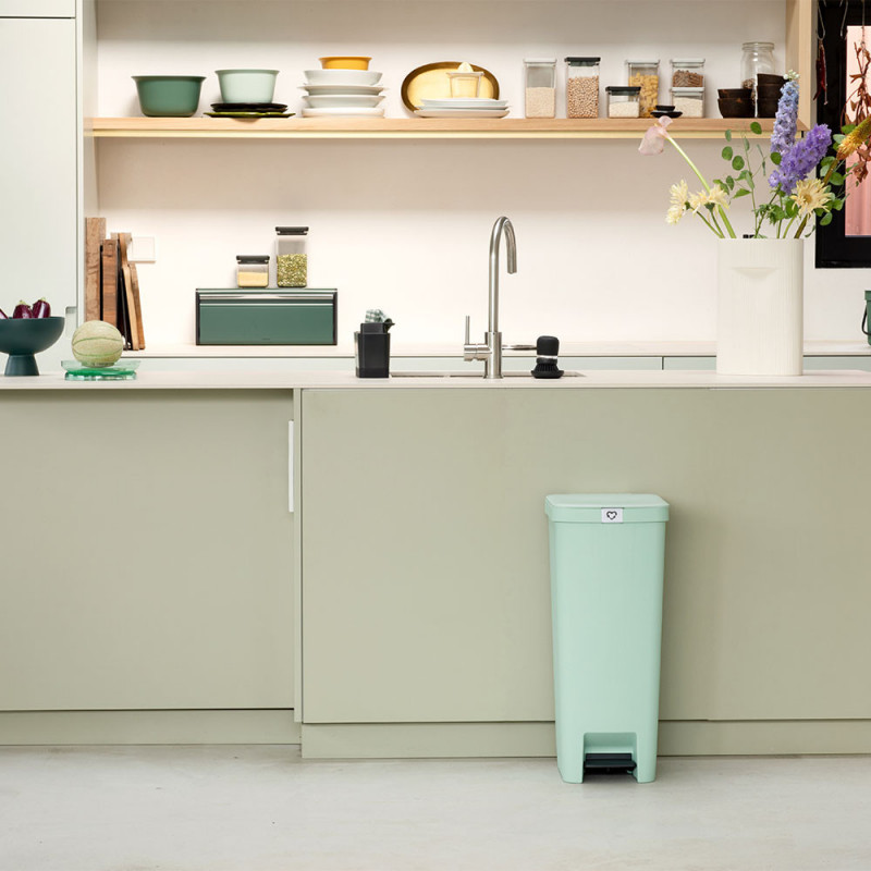 Κάδος απορριμμάτων με πεντάλ Brabantia StepUp 1005558, 40 L, Οικολογικά υλικά, Μεγάλο άνοιγμα, Ανοιχτό πράσινο