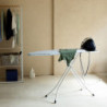 Τραπέζι σιδερώματος Brabantia B 1005619, 124x38 cm, 7 θέσεις ρύθμισης, υποδοχή γεννήτριας ατμού, γαλάζιο χρώμα