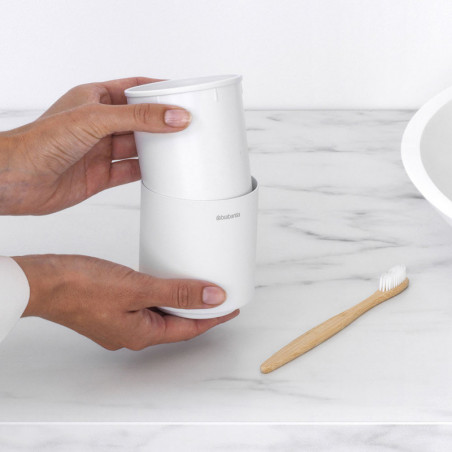 Brabantia MindSet υποδοχή οδοντόβουρτσας 1005685, Εύκολος καθαρισμός, Μεγάλο άνοιγμα, Ορυκτή επίστρωση, Λευκό