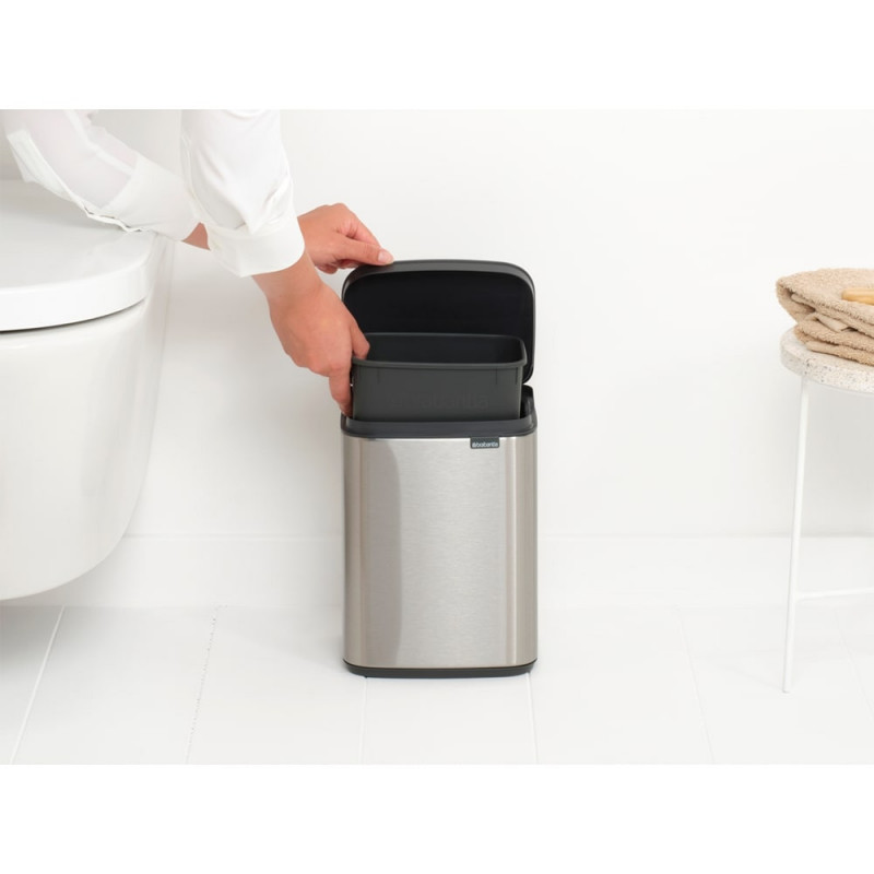 Κάδος Brabantia Bo Small 1006625, 4 L, Ομαλό και αθόρυβο άνοιγμα, Αντιολισθητική βάση, Ανθεκτικό στα δακτυλικά αποτυπώματα, Inox/Matte