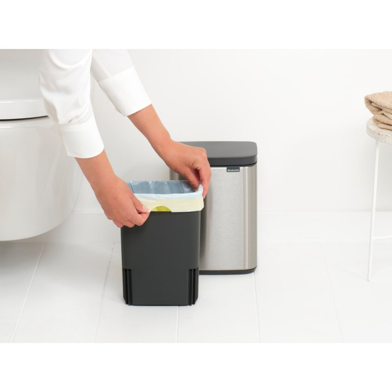 Κάδος Brabantia Bo Small 1006625, 4 L, Ομαλό και αθόρυβο άνοιγμα, Αντιολισθητική βάση, Ανθεκτικό στα δακτυλικά αποτυπώματα, Inox/Matte