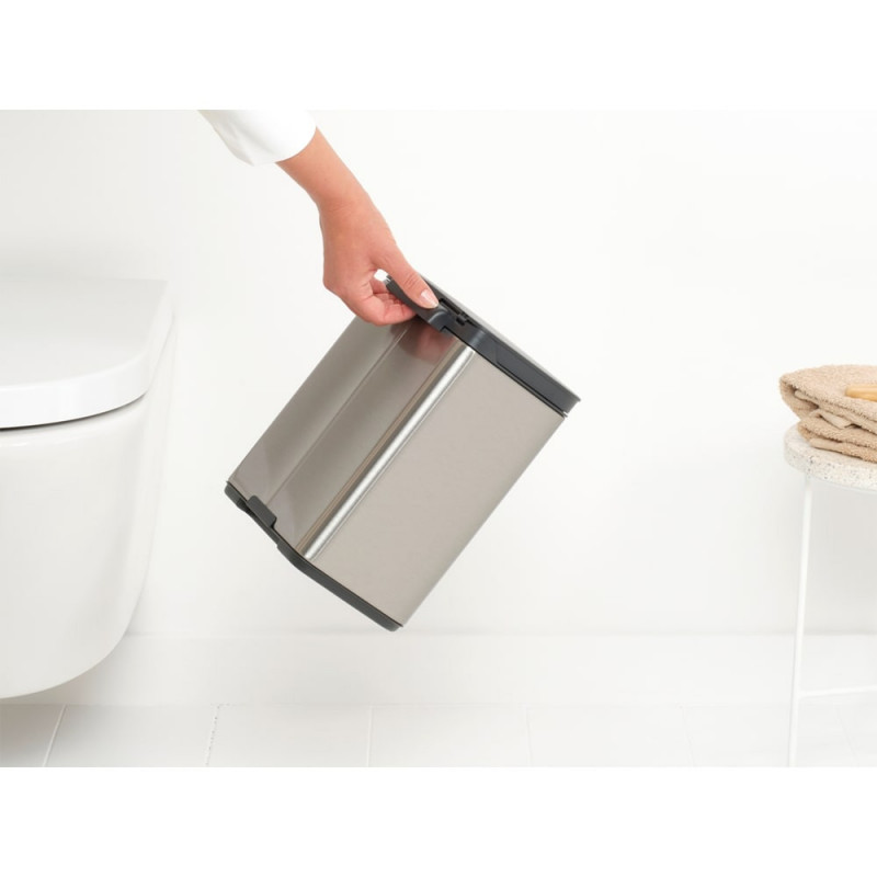 Κάδος Brabantia Bo Small 1006625, 4 L, Ομαλό και αθόρυβο άνοιγμα, Αντιολισθητική βάση, Ανθεκτικό στα δακτυλικά αποτυπώματα, Inox/Matte