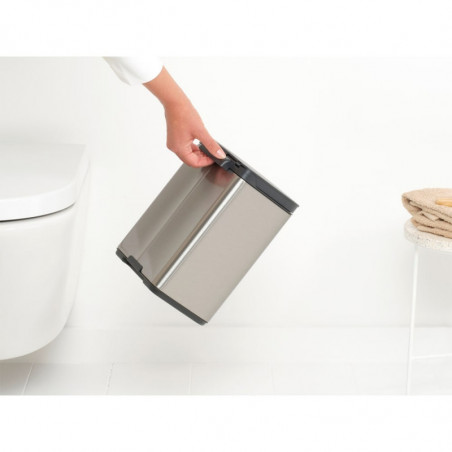 Κάδος Brabantia Bo Small 1006625, 4 L, Ομαλό και αθόρυβο άνοιγμα, Αντιολισθητική βάση, Ανθεκτικό στα δακτυλικά αποτυπώματα, Inox/Matte