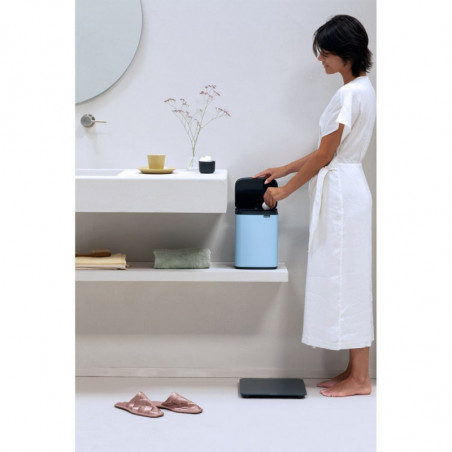 Κάδος Brabantia Bo Small 1006626, 4 L, Ομαλό και αθόρυβο άνοιγμα, Αντιολισθητική βάση, Μπλε ανοιχτόχρωμο