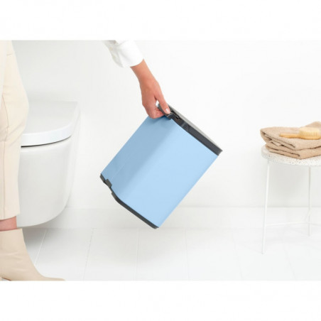 Κάδος Brabantia Bo Small 1006631, 7 L, Ομαλό και αθόρυβο άνοιγμα, Αντιολισθητική βάση, Μπλε ανοιχτόχρωμο