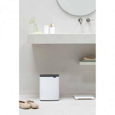 Κάδος Brabantia Bo Small 1006633, 12 l, Αθόρυβο και ομαλό άνοιγμα, Αντιολισθητική βάση, Λευκό