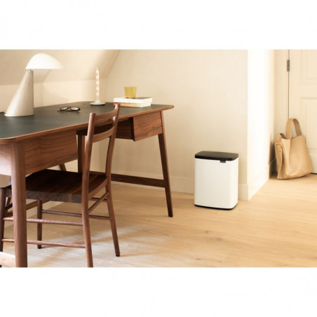 Κάδος Brabantia Bo Small 1006633, 12 l, Αθόρυβο και ομαλό άνοιγμα, Αντιολισθητική βάση, Λευκό