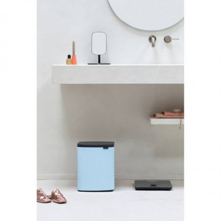 Κάδος Brabantia Bo Small 1006637, 12 l, αθόρυβο και ομαλό άνοιγμα, αντιολισθητική βάση, γαλάζιο χρώμα