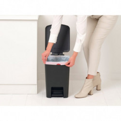 Κάδος απορριμμάτων με πεντάλ Brabantia StepUp 1008482, 25 L, Οικολογικά υλικά, Μεγάλο άνοιγμα, Σκούρο γκρι