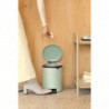 Κάδος με πεντάλ Brabantia NewIcon 1008839, 5 L, Εύκολο κλείσιμο, Αντιολισθητική βάση, Ανοιχτό πράσινο