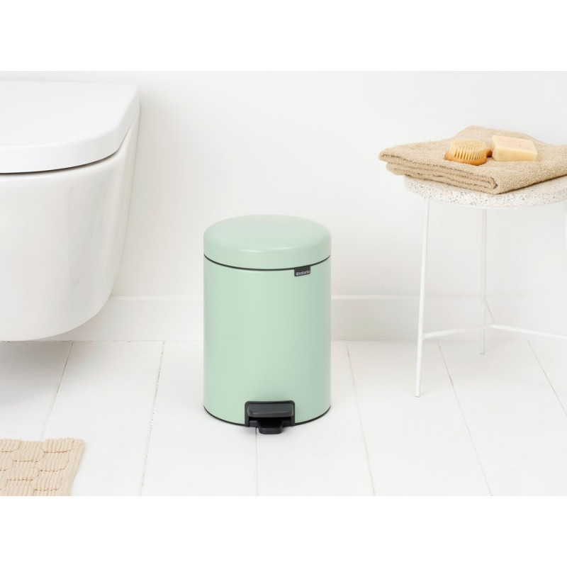 Κάδος με πεντάλ Brabantia NewIcon 1008839, 5 L, Εύκολο κλείσιμο, Αντιολισθητική βάση, Ανοιχτό πράσινο
