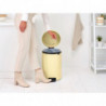 Κάδος απορριμμάτων με πεντάλ Brabantia NewIcon 649044, 20 l, Ομαλό κλείσιμο, Αντιολισθητική βάση, Κίτρινο
